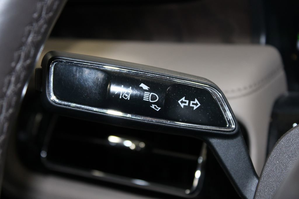 Used 2023 Lincoln Nautilus Reserve w/ Equipment Group 201A image 22