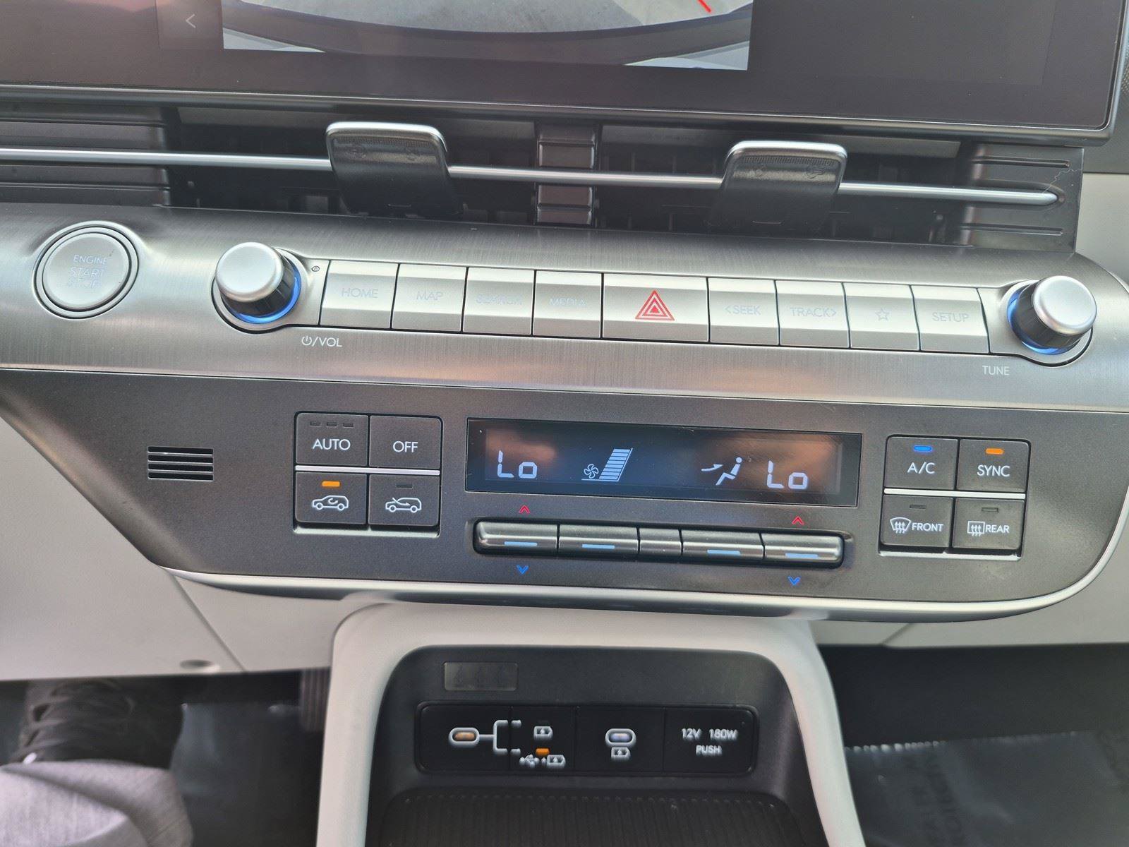 Used 2025 Hyundai Kona SEL FWD image 23