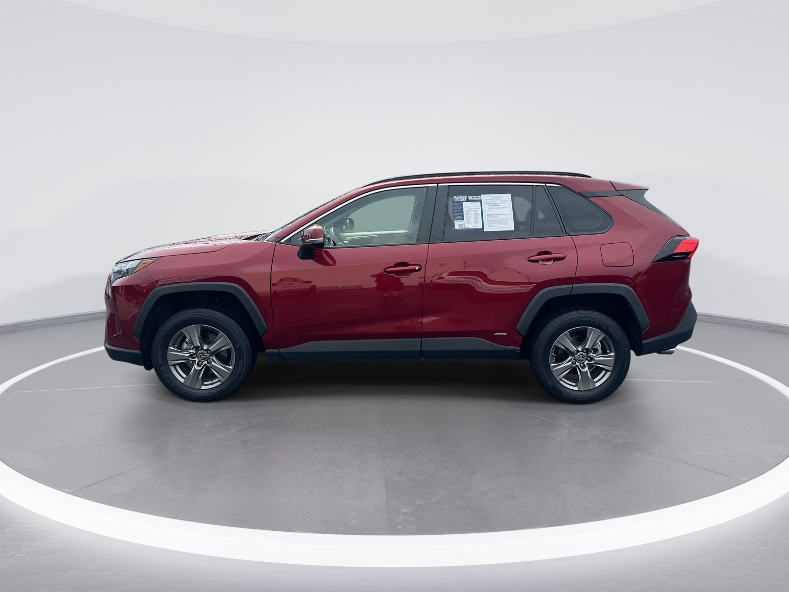 Used 2024 Toyota RAV4 LE AWD/4WD image 6