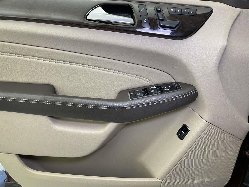 Used 2013 Mercedes-Benz ML 350 4MATIC image 32