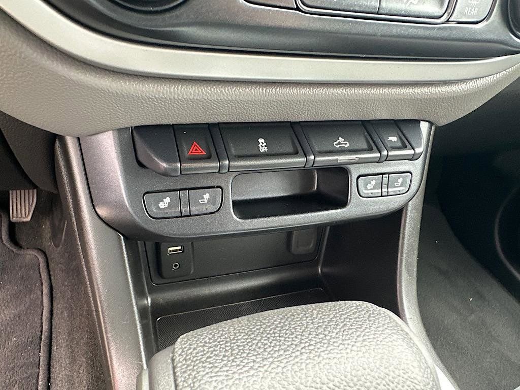 Used 2018 Chevrolet Colorado LT w/ LT Convenience Package image 24