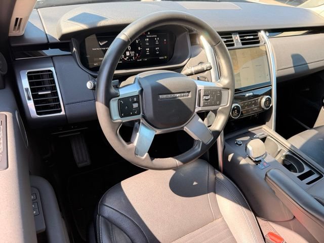 Used 2024 Land Rover Discovery S AWD/4WD image 19