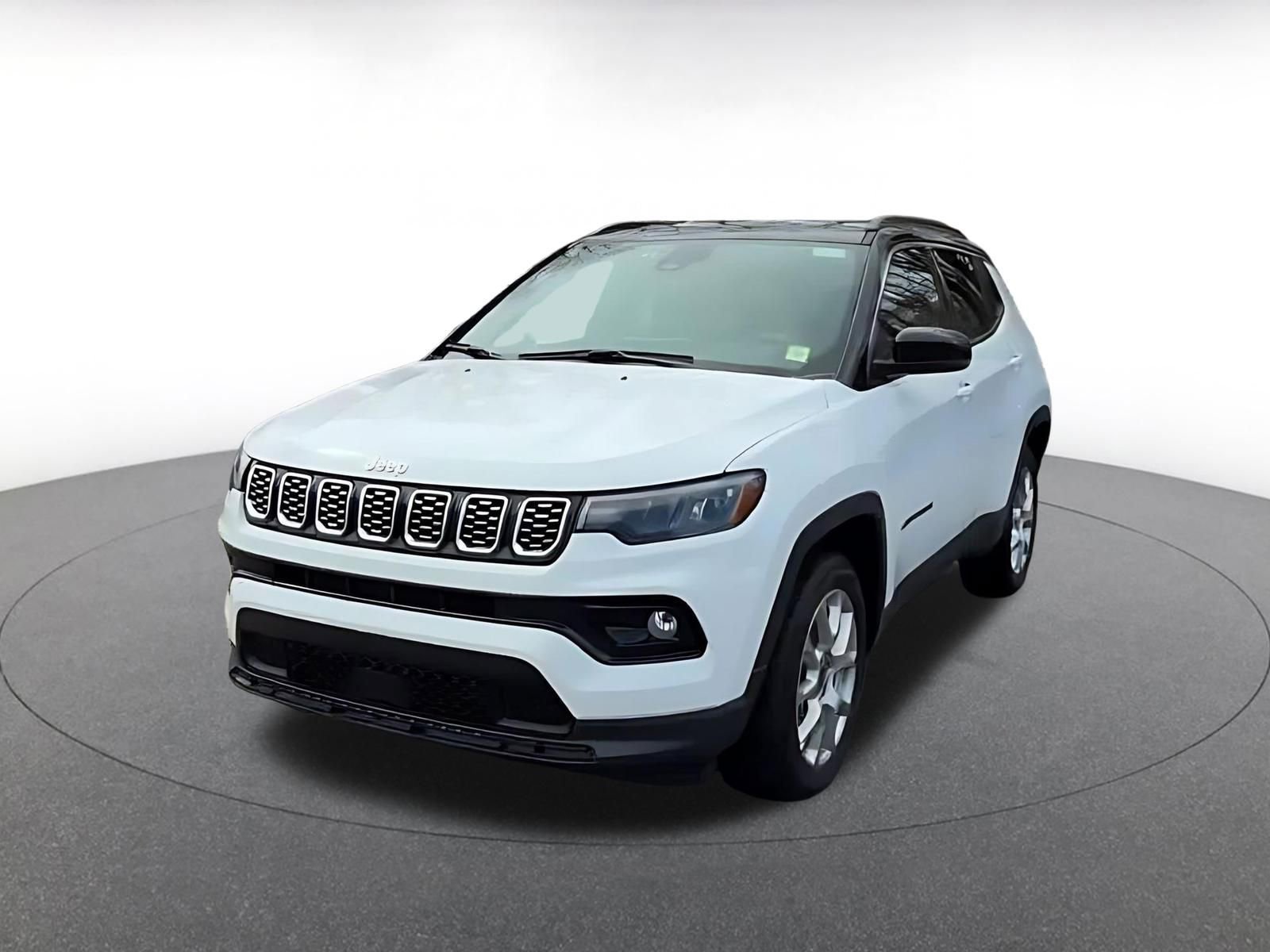 Used 2025 Jeep Compass Limited image 7