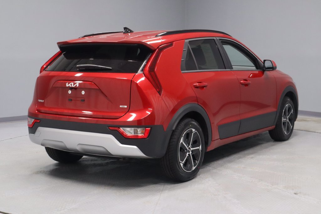 Used 2025 Kia Niro LX FWD image 10