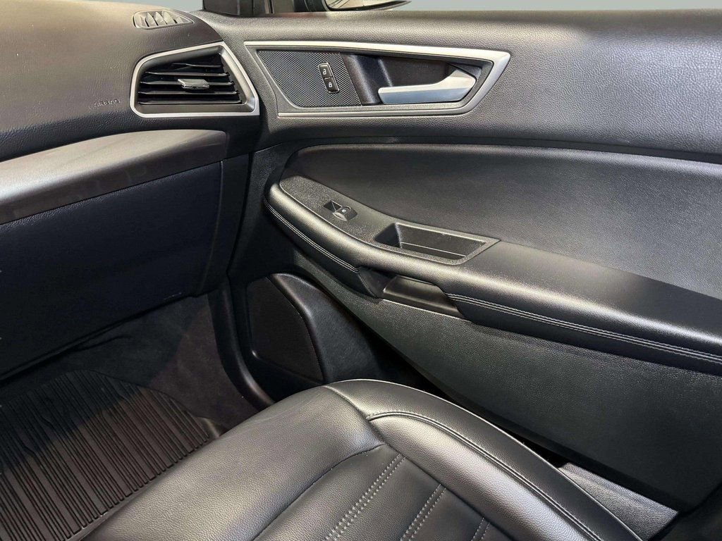 Used 2023 Ford Edge SEL w/ Convenience Package image 22