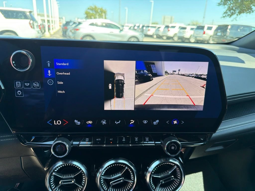 Used 2024 Chevrolet Blazer EV LT AWD/4WD image 30