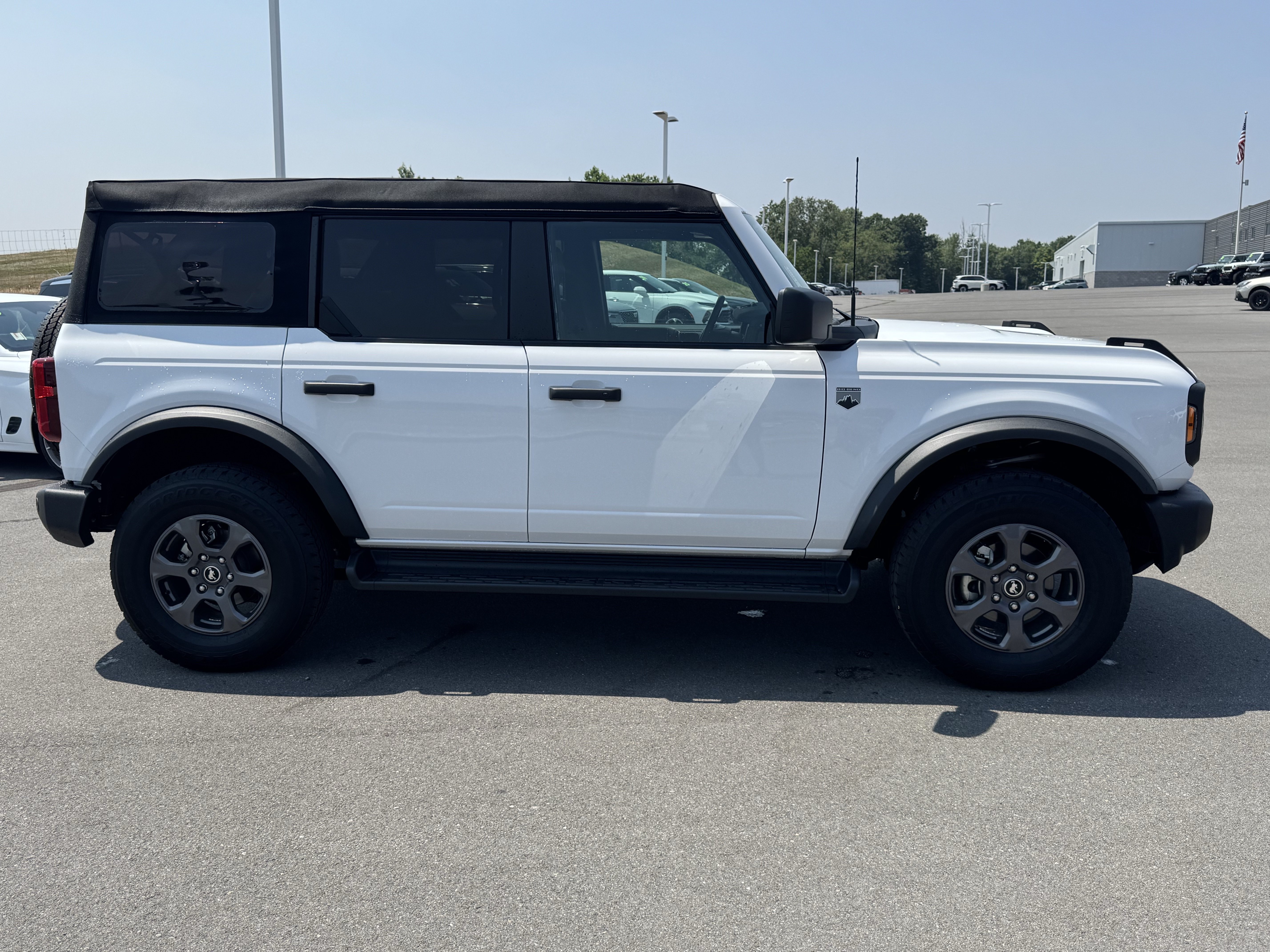 Used 2025 Ford Bronco Big Bend AWD/4WD image 2