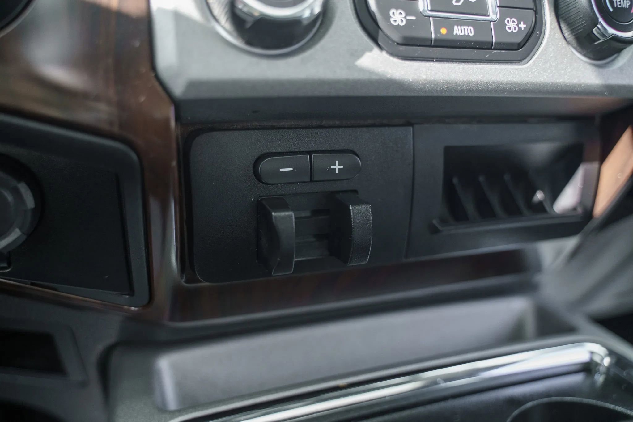 Used 2016 Ford F250 Lariat w/ Lariat Ultimate Package image 33