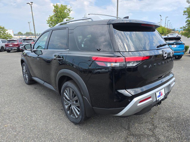 New 2025 Nissan Pathfinder SL w/ SL Premium Package image 6