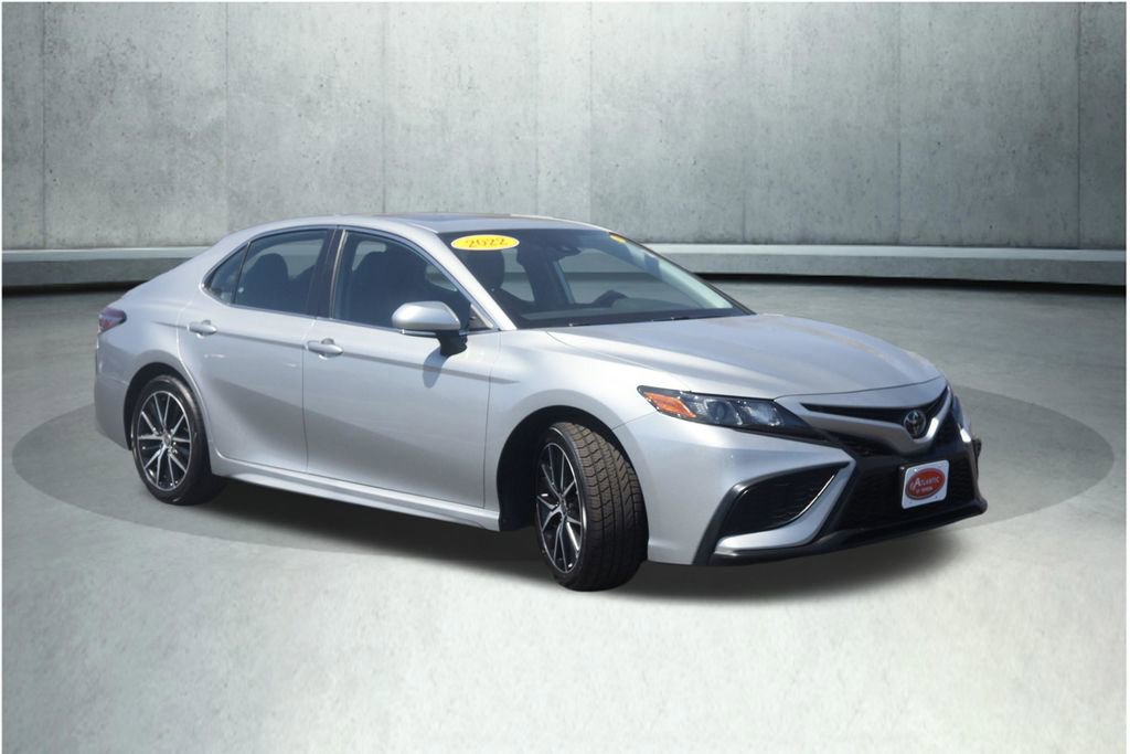 Used 2022 Toyota Camry SE w/ Cold Weather Package AWD/4WD image 12