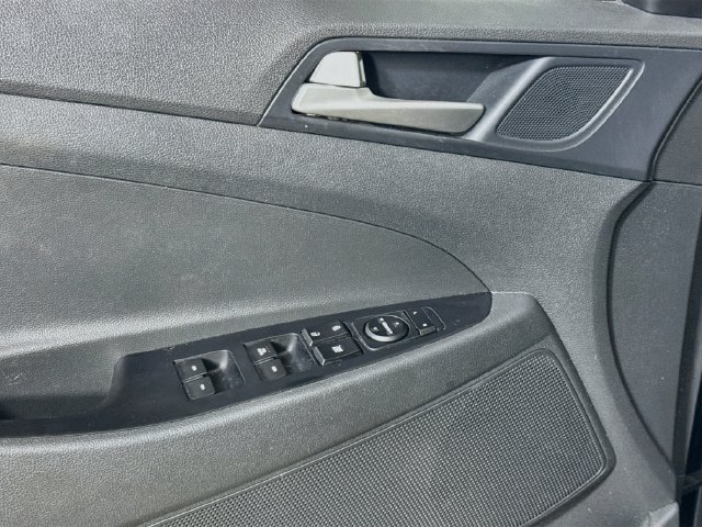 Used 2021 Hyundai Tucson Value w/ Cargo Package FWD image 23