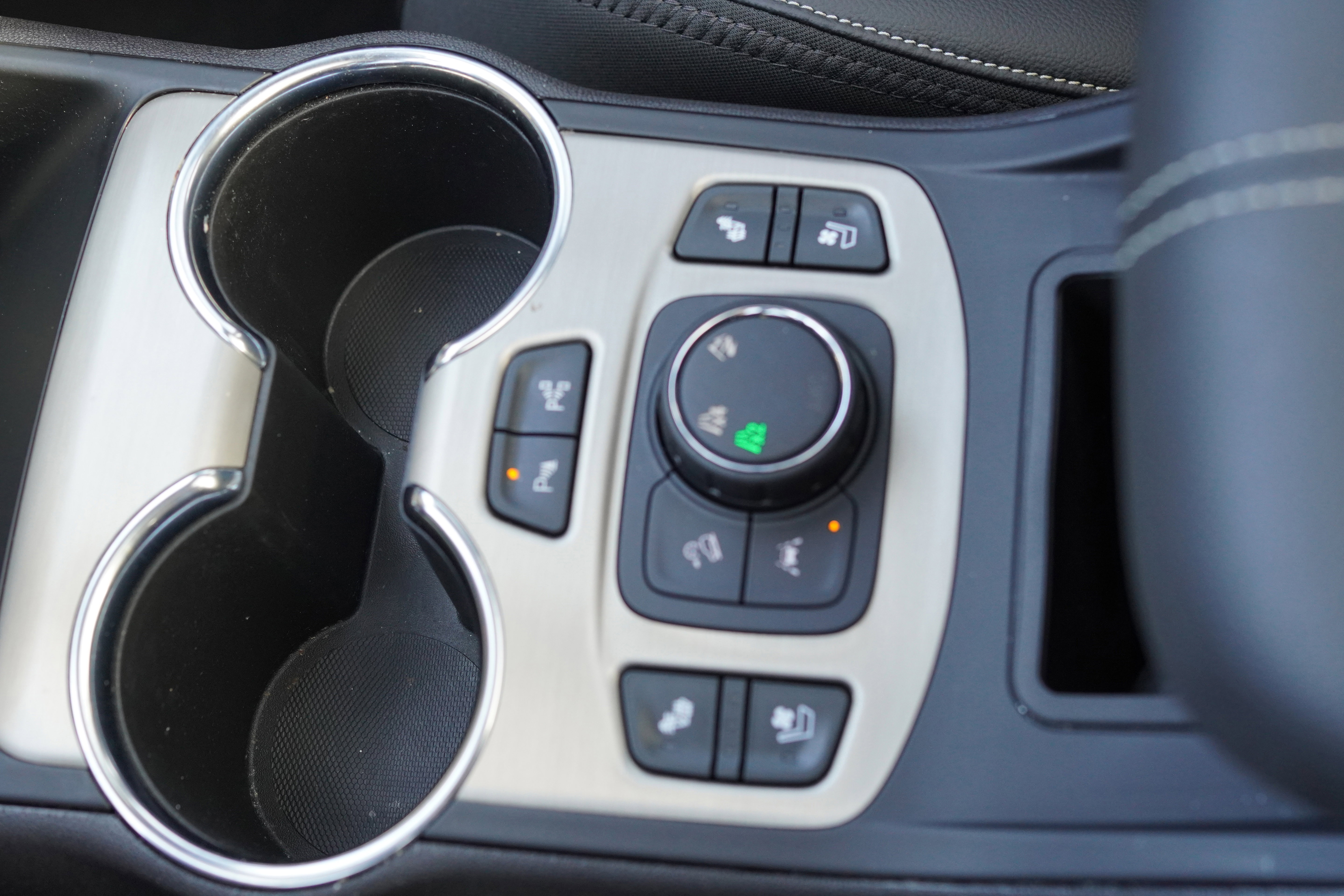 Used 2024 GMC Terrain Denali w/ Denali Premium Package image 44