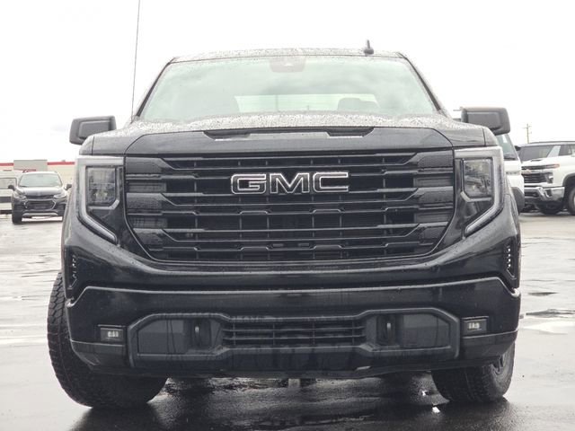 Used 2022 GMC Sierra 1500 Elevation w/ LPO, Elevation Black Package image 15