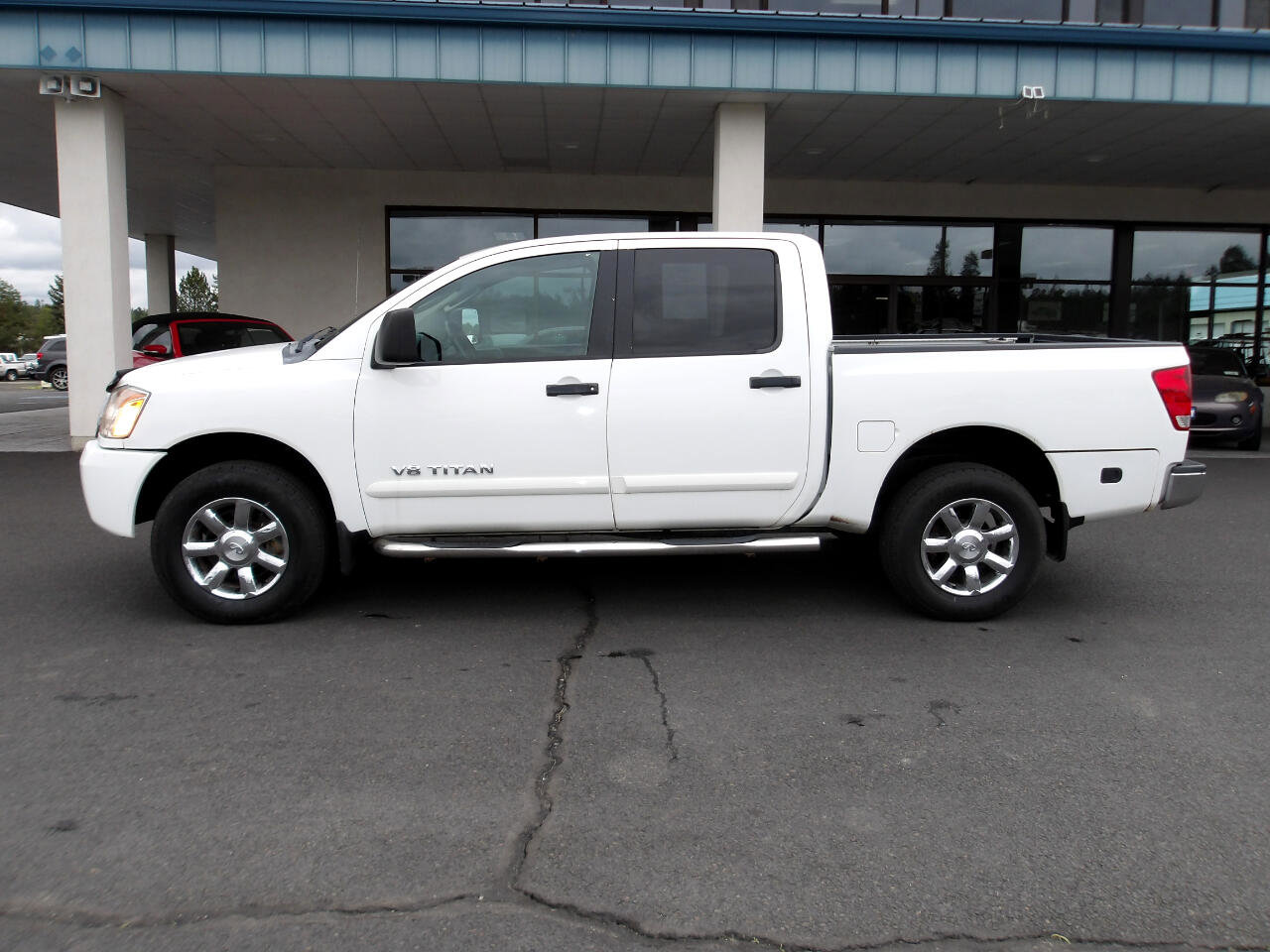 Used 2011 Nissan Titan S image 2