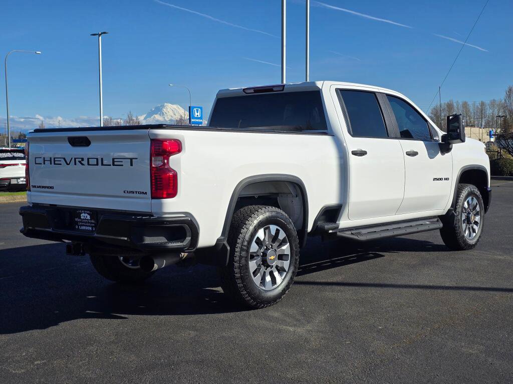 Used 2024 Chevrolet Silverado 2500 Custom w/ Custom Value Package image 8