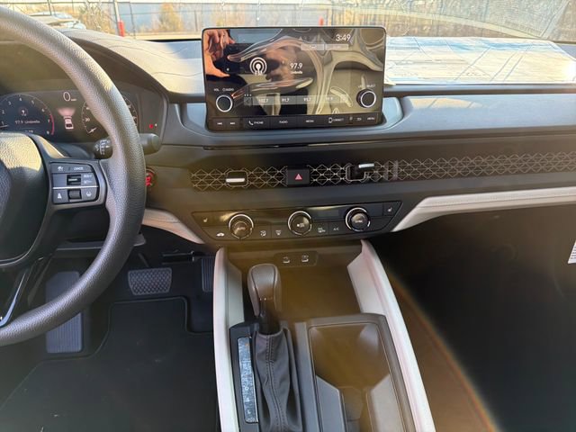 New 2025 Honda Accord SE image 17