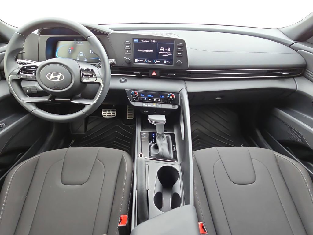 Certified 2026 Hyundai Elantra Sport FWD image 9