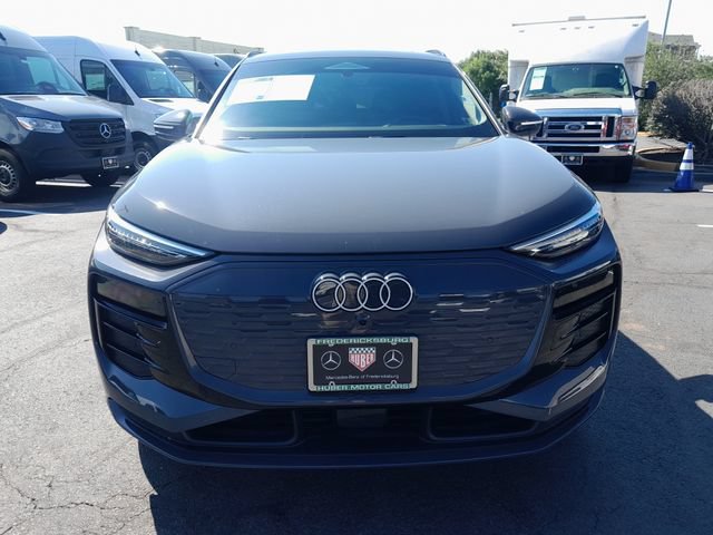 Used 2025 Audi Q6 e-tron Premium Plus w/ Premium Plus AWD/4WD image 2