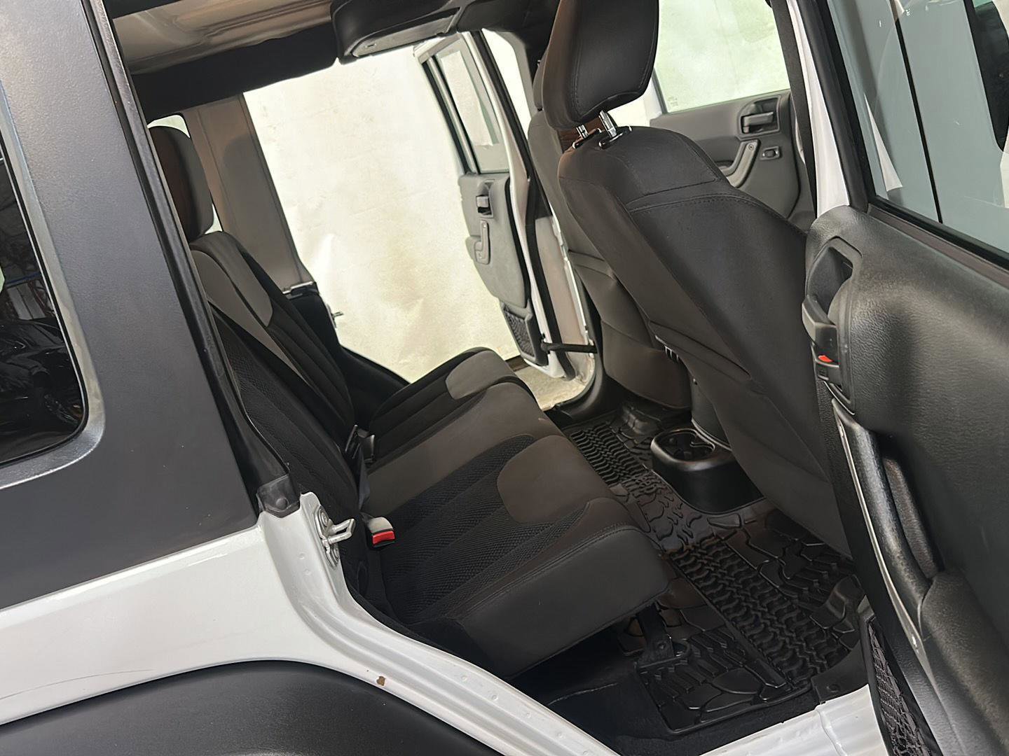 Used 2017 Jeep Wrangler Unlimited Sport image 27