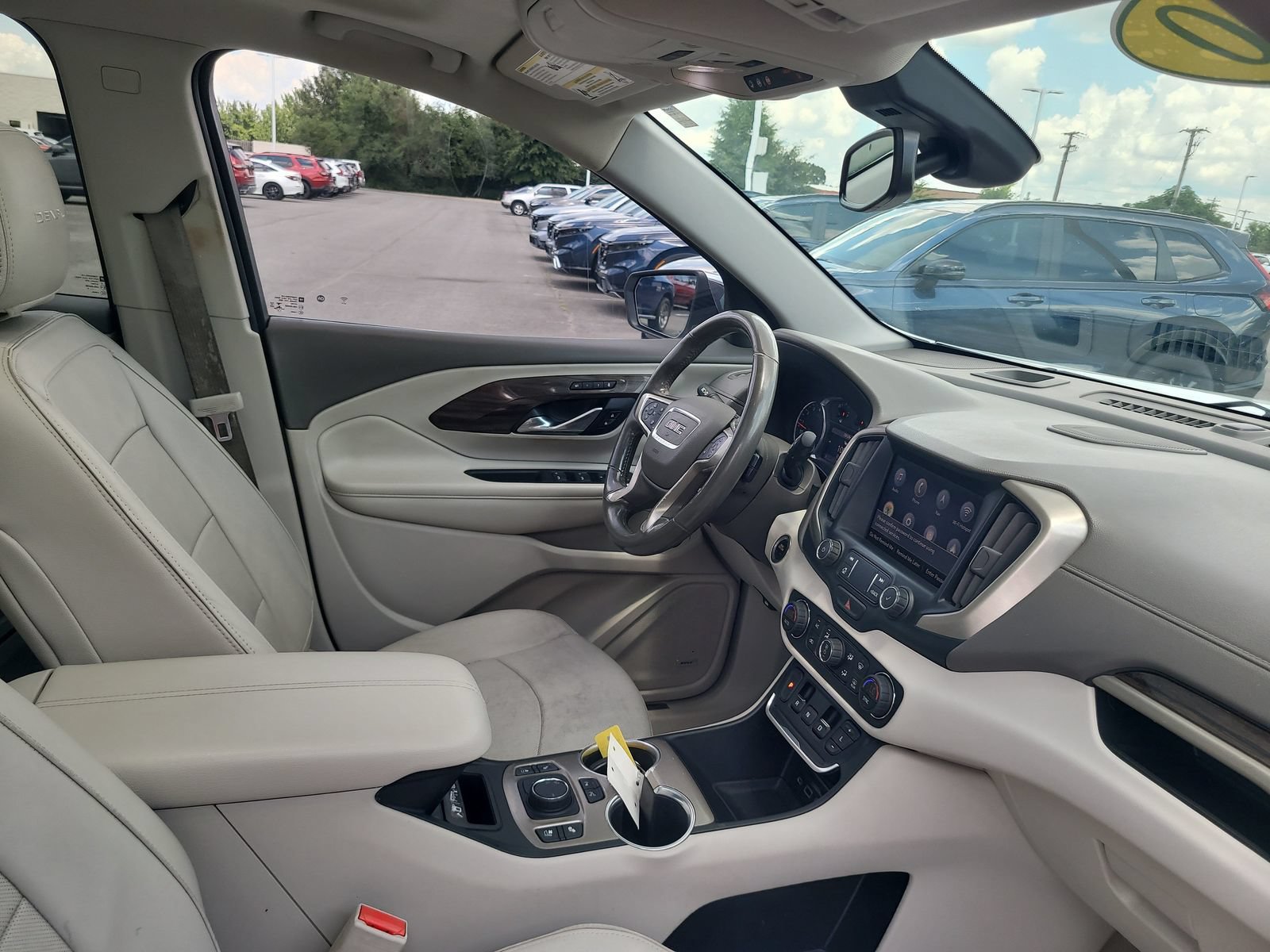 Used 2020 GMC Terrain Denali w/ Denali Premium Package FWD image 29