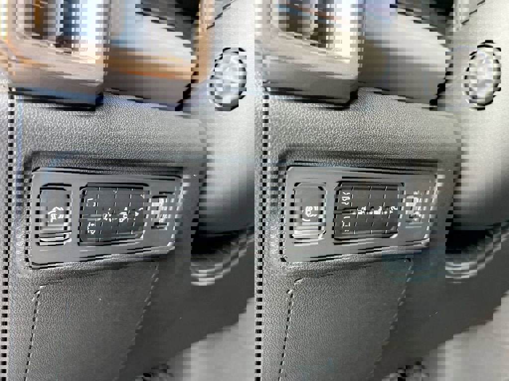 New 2025 GMC Hummer EV 2X image 45