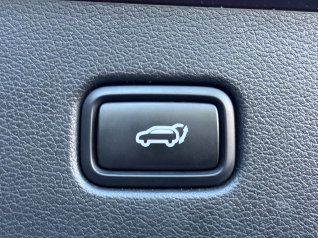 Used 2023 Hyundai Palisade SEL FWD image 19