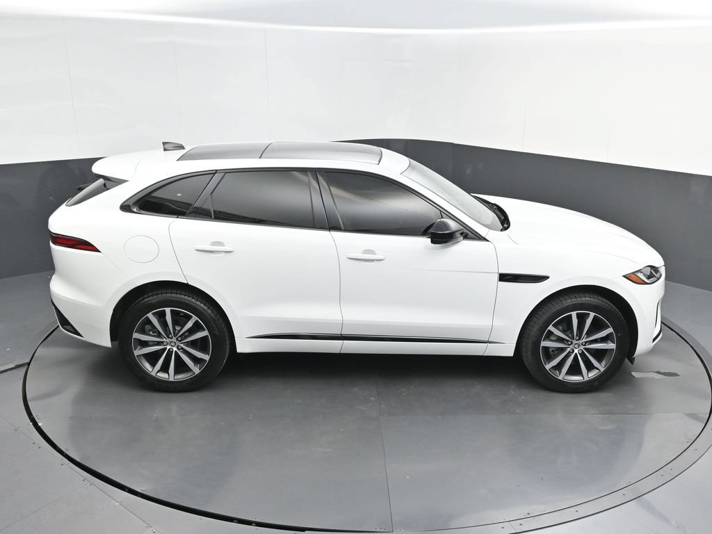Certified 2024 Jaguar F-PACE R-Dynamic S AWD/4WD image 34
