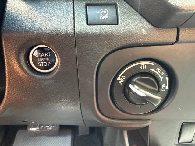 Used 2025 Nissan Frontier PRO-4X AWD/4WD image 20