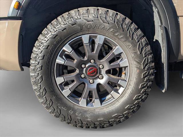 Used 2023 Nissan Titan PRO-4X w/ Pro-4x Convenience Package image 19