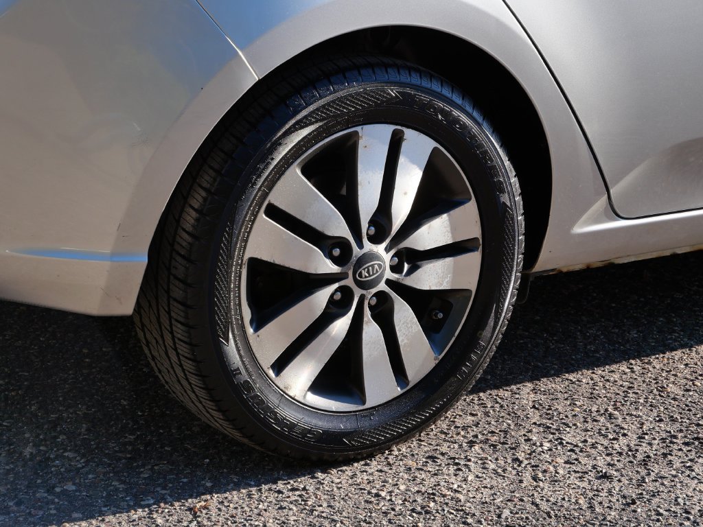 Used 2013 Kia Forte EX FWD image 7