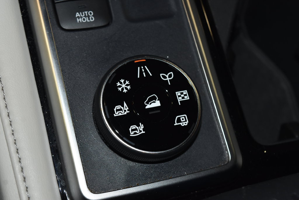 Certified 2024 Nissan Pathfinder SL AWD/4WD image 14