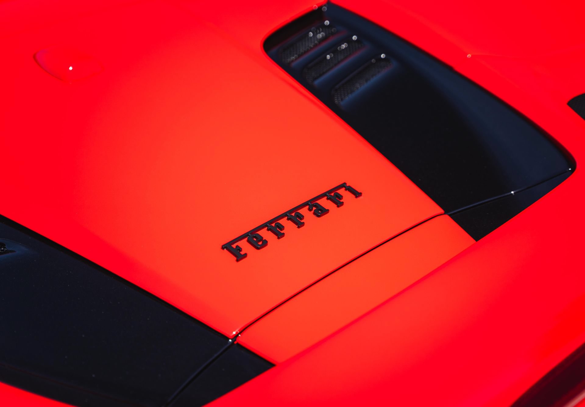 Used 2021 Ferrari F8 Tributo RWD image 19