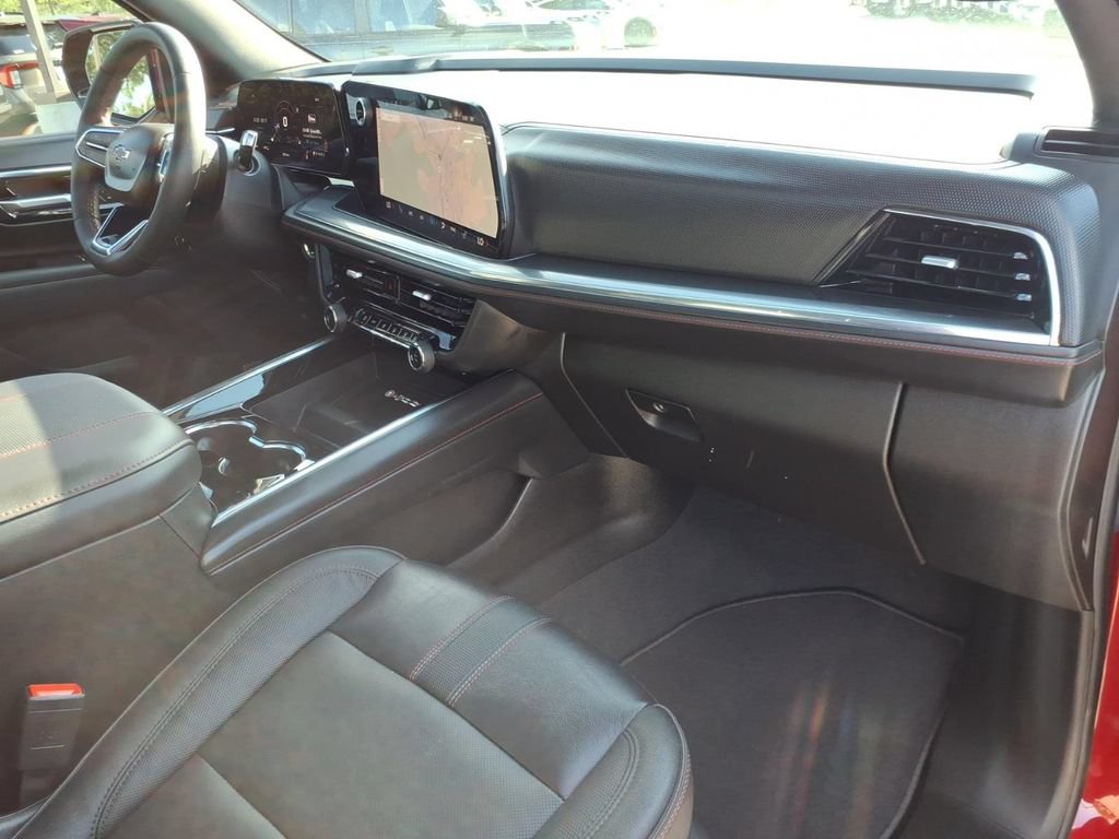 Used 2026 Chevrolet Tahoe RST w/ Comfort Package AWD/4WD image 4