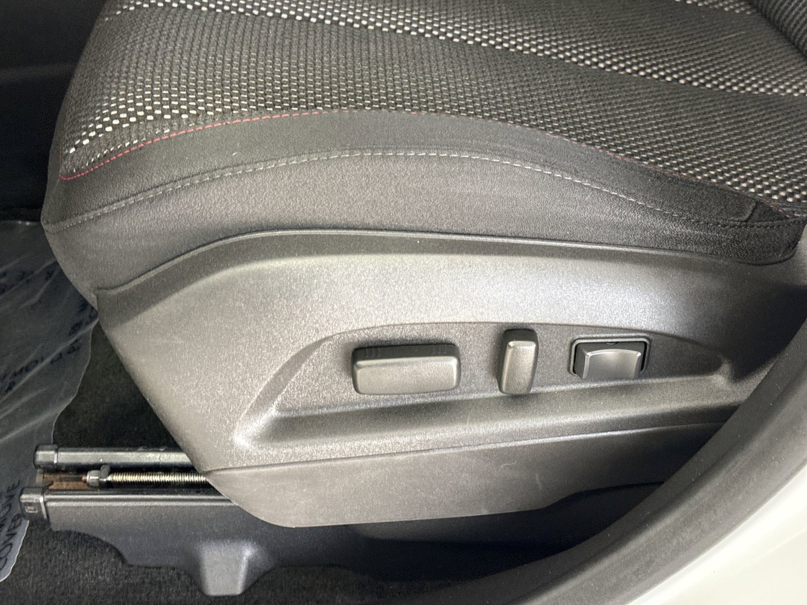 Used 2014 GMC Terrain SLE w/ Convenience Package AWD/4WD image 19