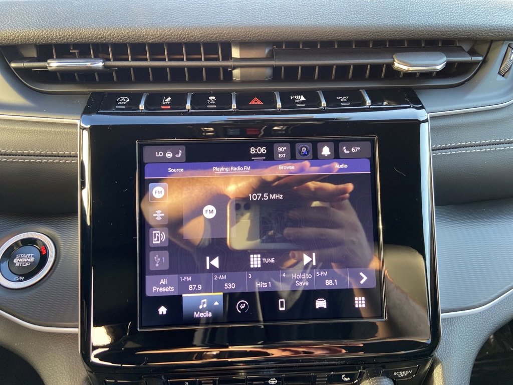 New 2025 Jeep Grand Cherokee L Altitude image 12