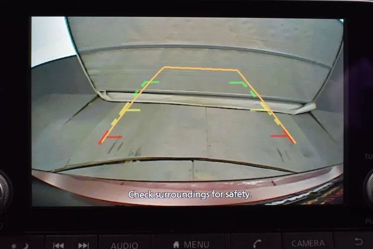 Used 2025 Nissan Sentra SV FWD image 31