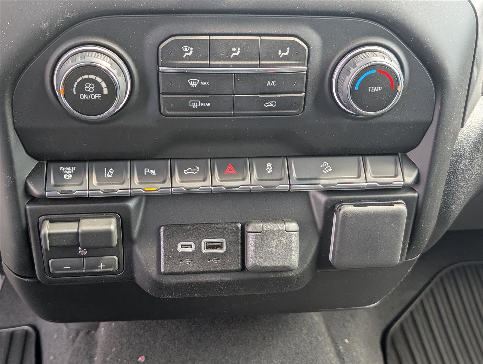 New 2026 Chevrolet Silverado 2500 Custom w/ Custom Value Package AWD/4WD image 23