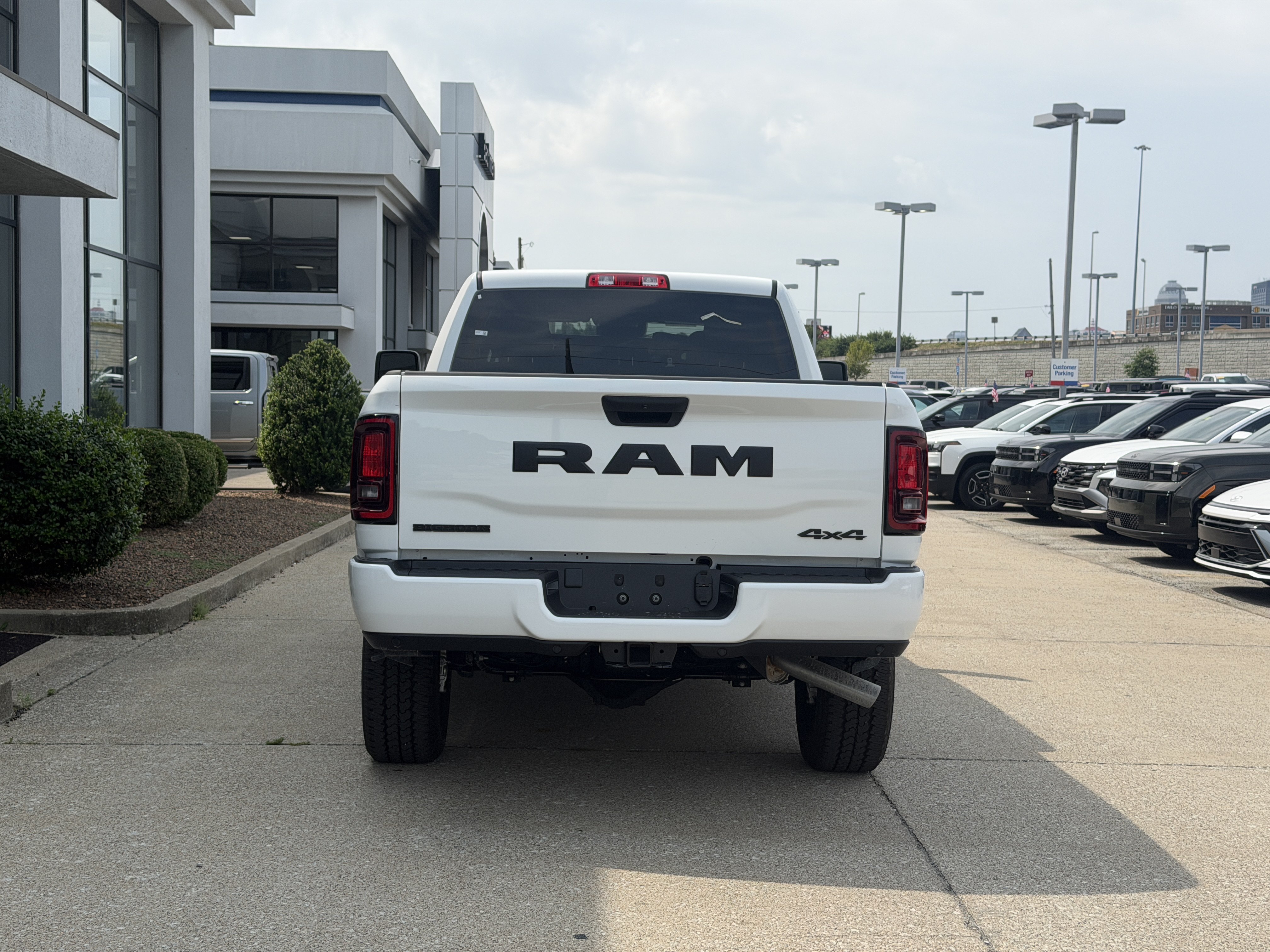 New 2026 RAM 2500 Big Horn AWD/4WD image 6