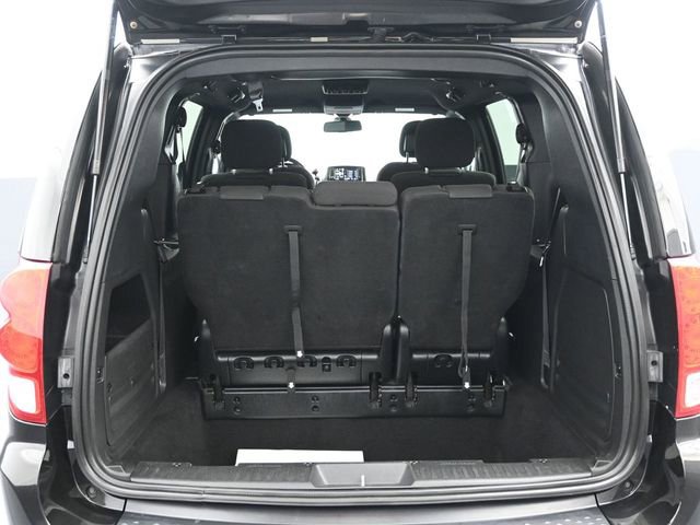 Used 2020 Dodge Grand Caravan SE FWD image 16