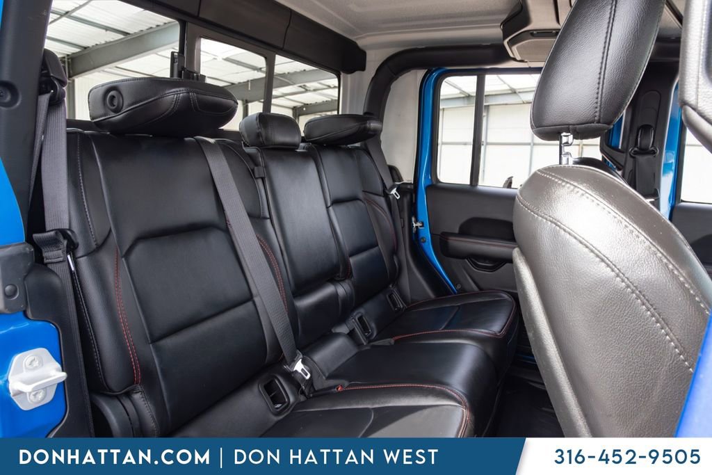 Used 2021 Jeep Gladiator Rubicon AWD/4WD image 16