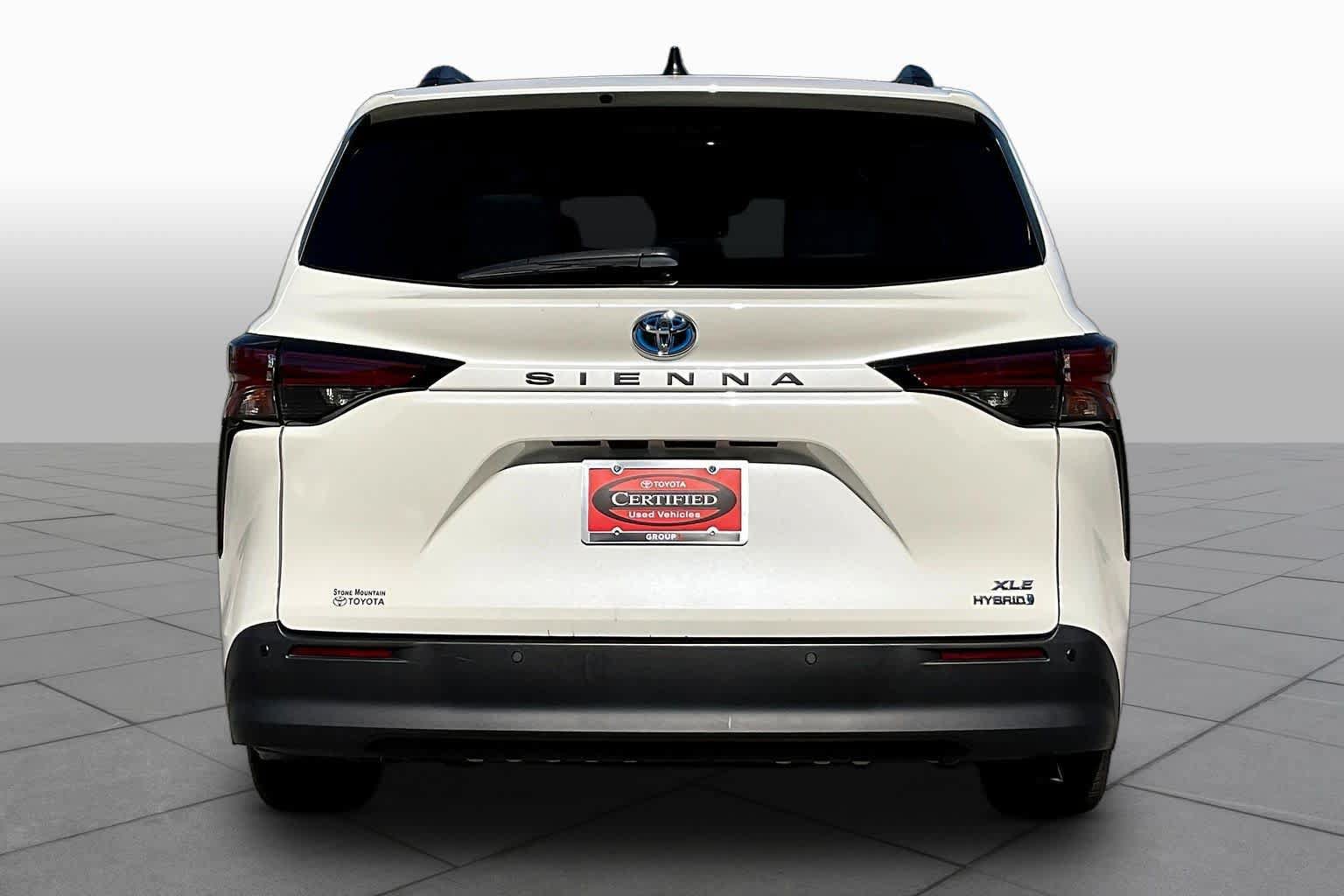 Used 2021 Toyota Sienna XLE FWD image 5