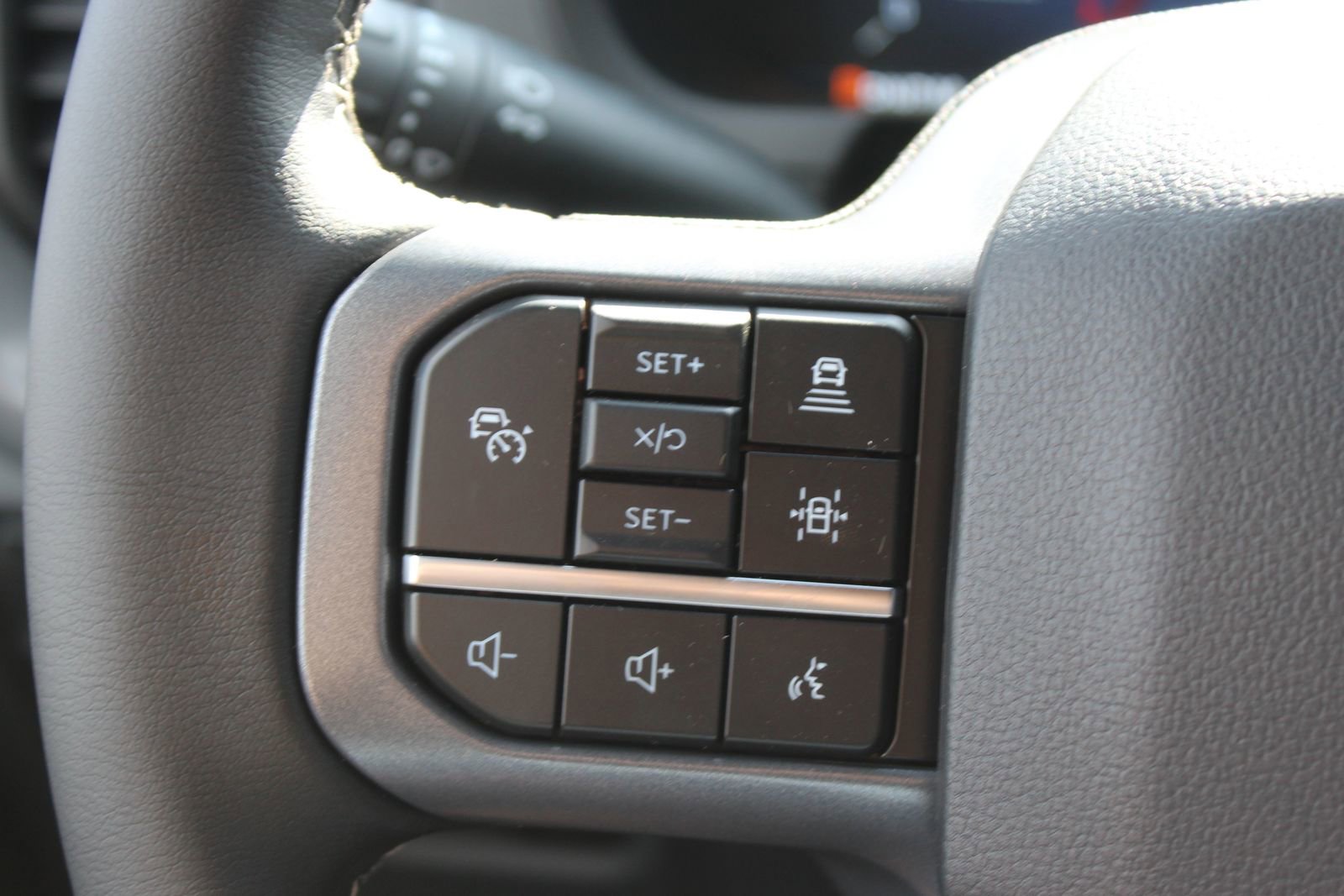 New 2025 Ford F150 XLT w/ Equipment Group 302A MID image 20