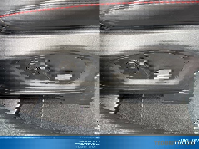 Certified 2025 Ford Explorer ST image 25