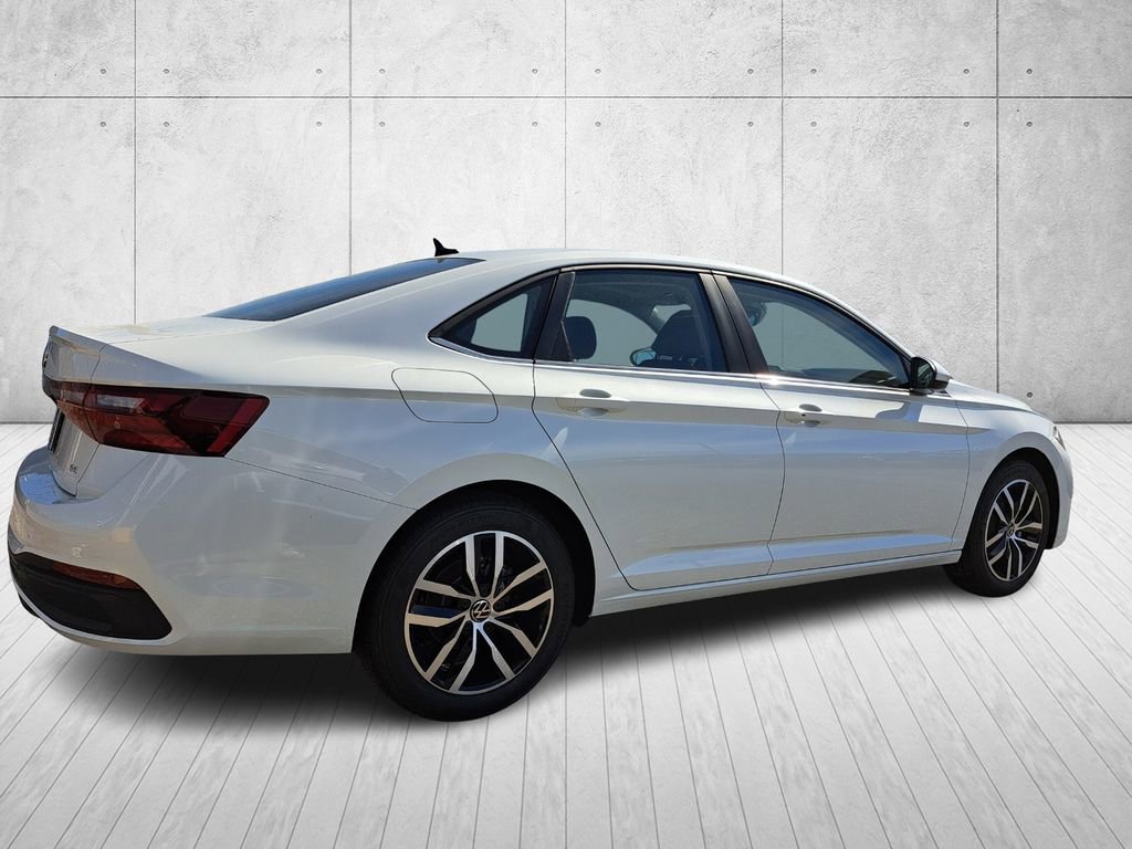 New 2026 Volkswagen Jetta SE image 5