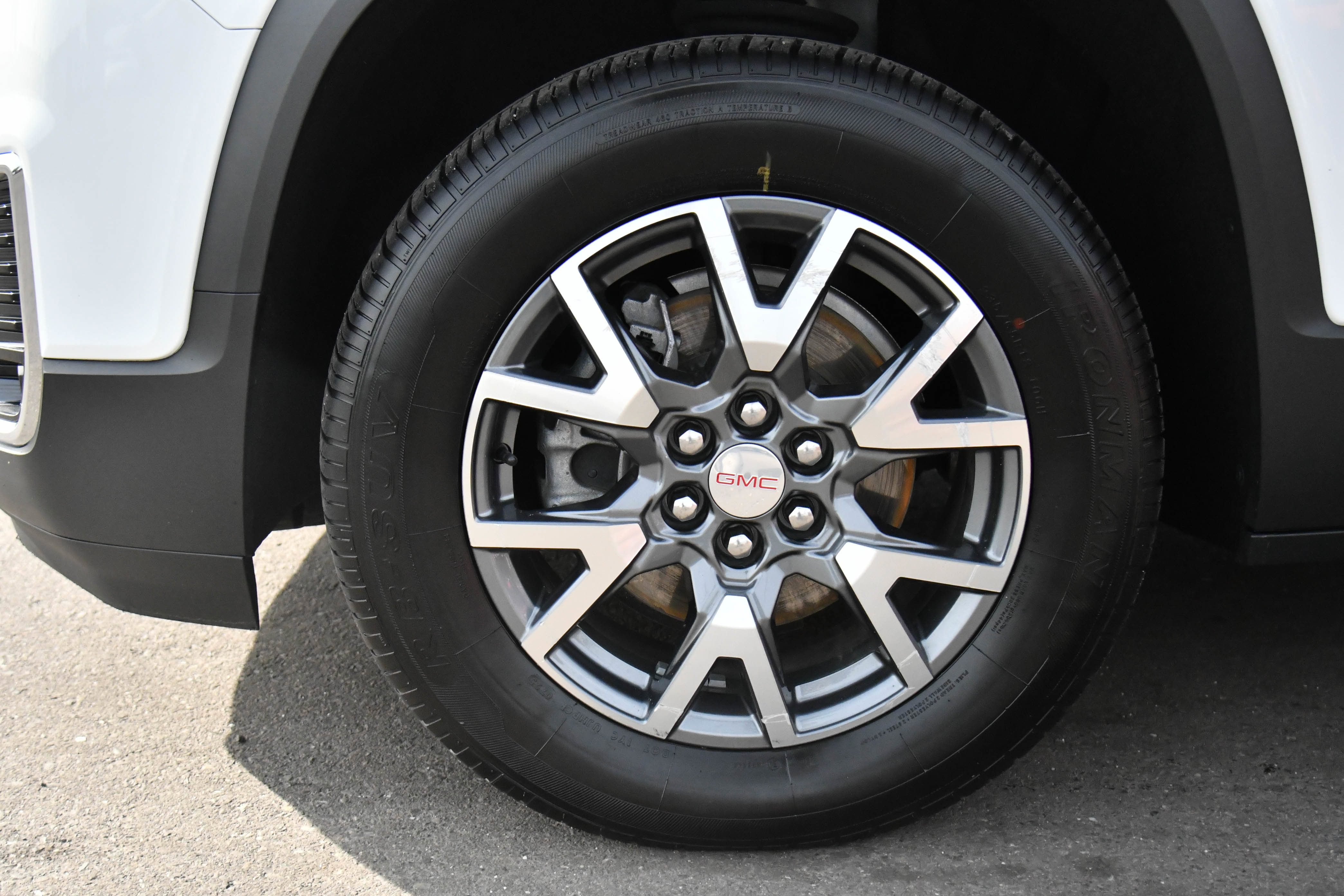 Used 2023 GMC Acadia SLT image 12