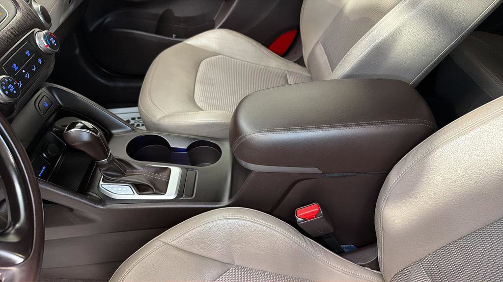 Used 2015 Hyundai Tucson SE FWD image 25