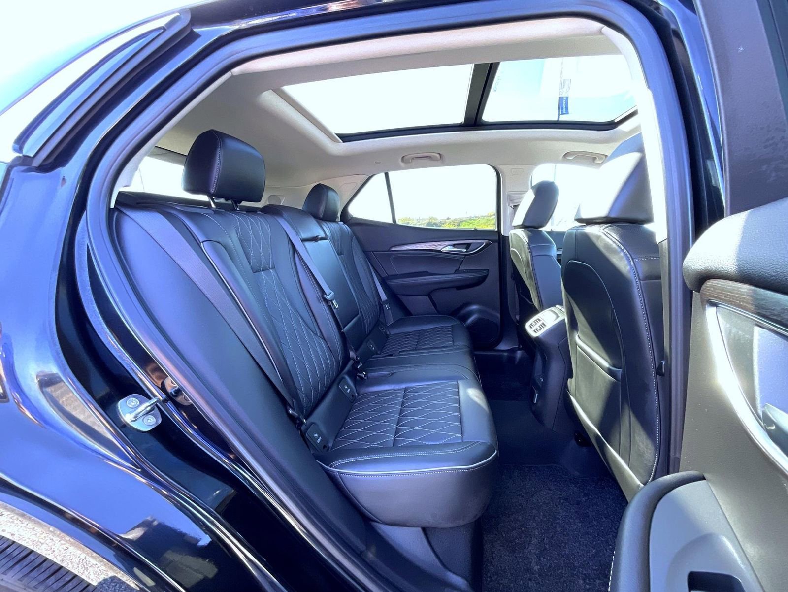 Certified 2023 Buick Envision Avenir image 18