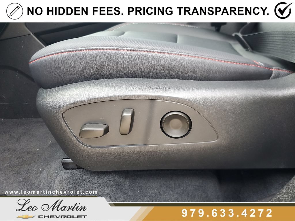 Used 2025 Chevrolet Traverse Z71 w/ Driver Confidence Package AWD/4WD image 17