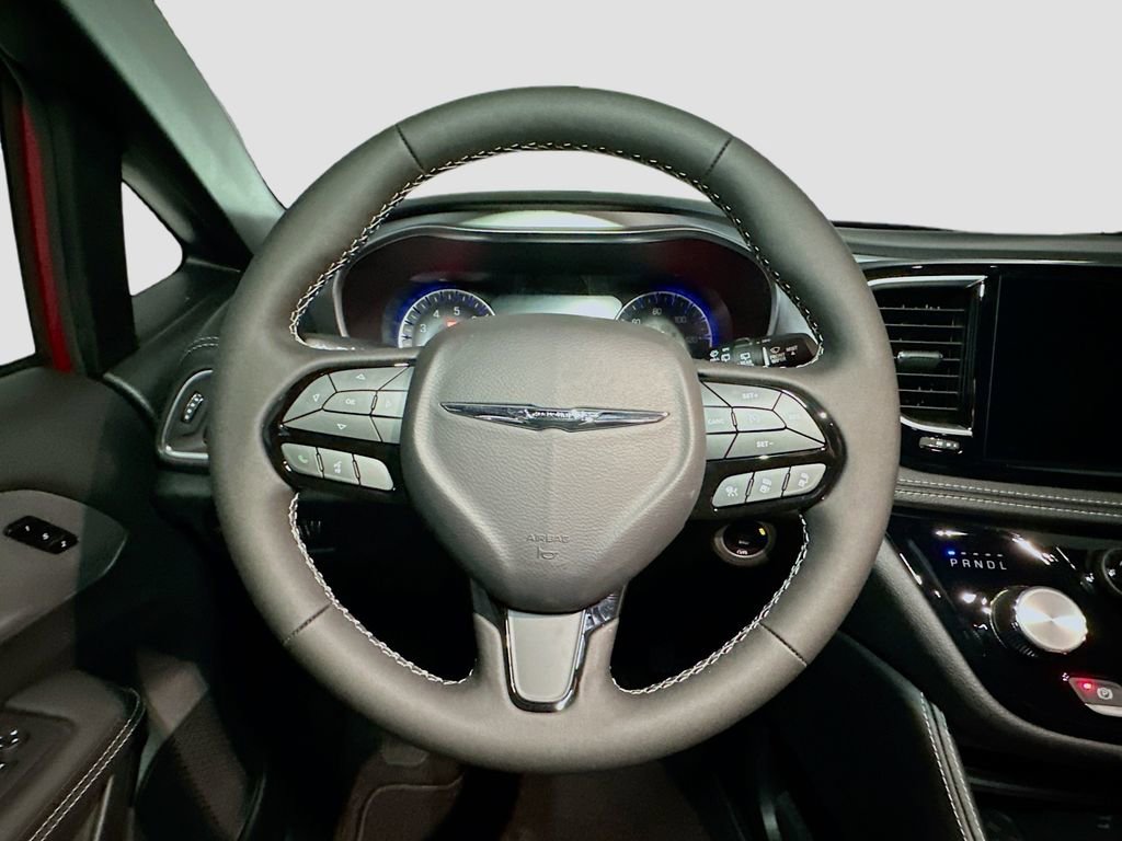 New 2026 Chrysler Pacifica Limited w/ S Appearance Package image 8