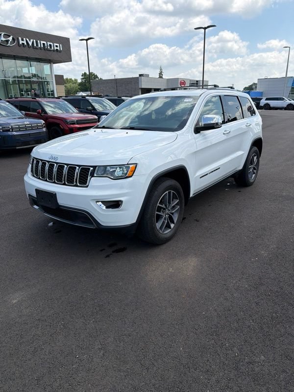 Used 2018 Jeep Grand Cherokee Limited AWD/4WD image 2